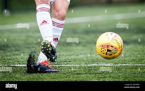 3g Football Pitch Hi Res Stock Photography And Images Alamy