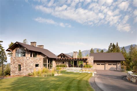 Mountain Modern Home Whitefish Montana Rústico Fachada Otras