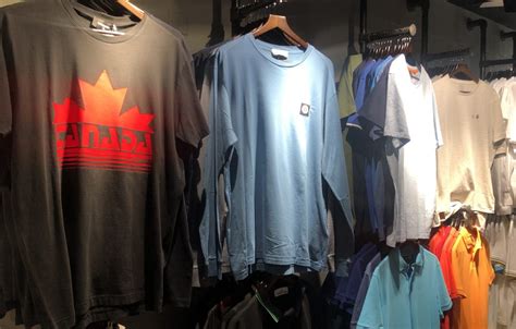 Un Nouveau Magasin De Destockage De V Tements De Marque Au Centre Ville