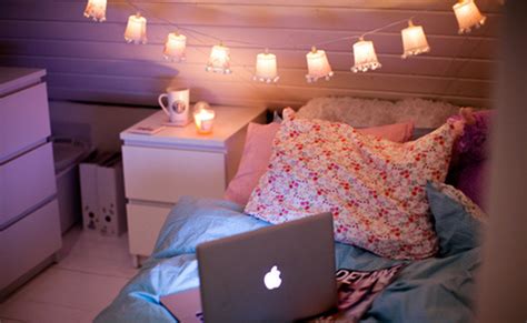 22 Ways To Make Your Bedroom Cozy And Warm Society19