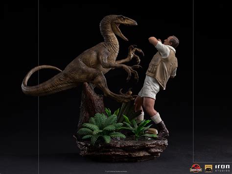 Jurassic Park - Clever Girl Statue by Iron Studios - The Toyark - News