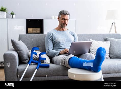 Broken Leg In Cast Hi Res Stock Photography And Images Alamy