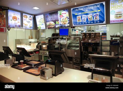 Empty Mcdonalds Cashier Counter Early Morning Stock Photo Alamy