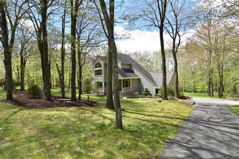29 Sutton Dr Vernon Ct 06066 Mls 170192459 Redfin