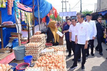 Sekretariat Kabinet Republik Indonesia Presiden Jokowi Tinjau Pasar