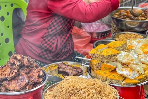 Saigon Amazing Street Food Motorbike Tour With Local Friends Ho