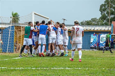 Portuguesa vence Náutico e é o primeiro clube a garantir acesso à Série