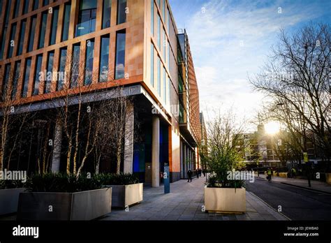 The Francis Crick Institute London Stock Photo Alamy