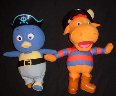 Fisher Price Backyardigans Sing Pretend Tyrone Pirate Pablo