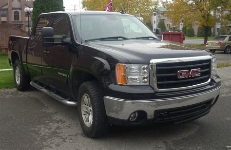 Gmc Sierra Denali Crew Cab Pickup L V Awd Auto Ft Bed