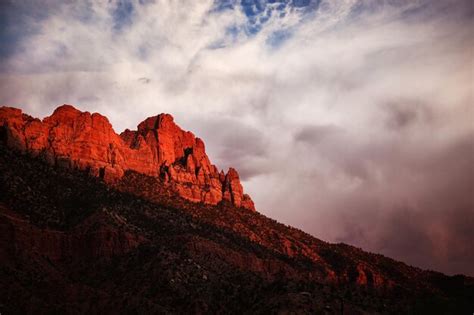 Premium Photo | Zion mountains at sunset utah usa