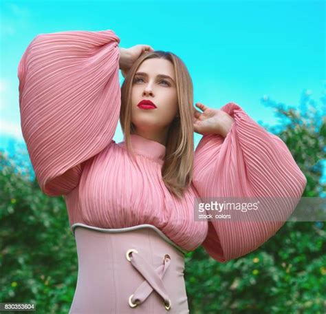 Corset Models Imagens E Fotografias De Stock Getty Images