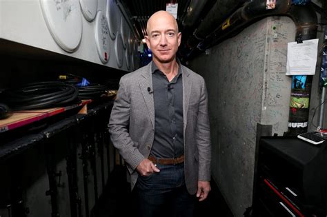 Jeff Bezos Fondateur D Amazon Dit Qu Il Fera Don De La Majeure Partie