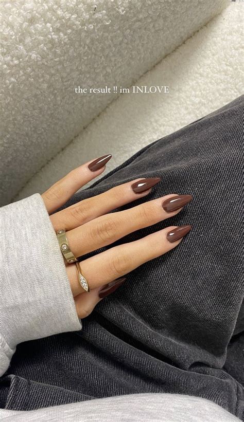 Pin by Anna Hernández Lifestyle on fall Brown nails Nude nails