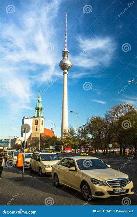 Ansicht Des Berlin Fernsehturms Fernsehturm Ist Ein Fernsehturm In