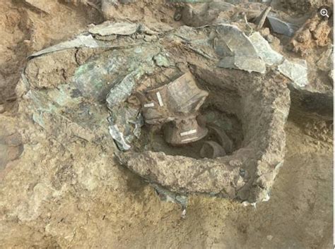 Picene Princes Tomb Reveals A Chariot And 150 Other 7th Century Bc
