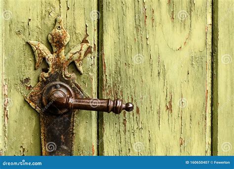 Old Rusty Door Handle On Green Door Detail Of Rustic Old Vintage And