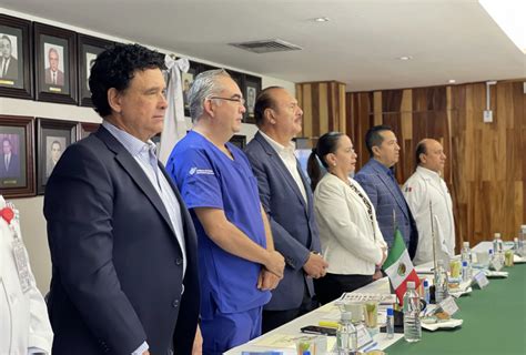 Bucio Mújica refrenda el compromiso de mejorar en las unidades médicas