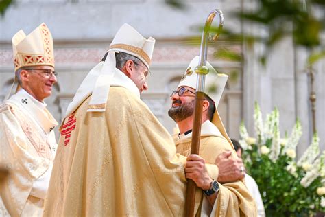 Retour sur lordination épiscopale de Mgr Loïc Lagadec Diocèse de Lyon