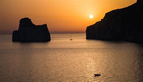 Priv Rib Boottocht Bij Zonsondergang Vanuit Cagliari Met Zwemstops En