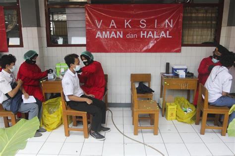 Vaksinasi Covid 19 Untuk Persiapan Pembelajaran Tatap Muka