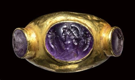 Gold Ring With Amethyst Intaglios 3rd Century Roman From Bertolami