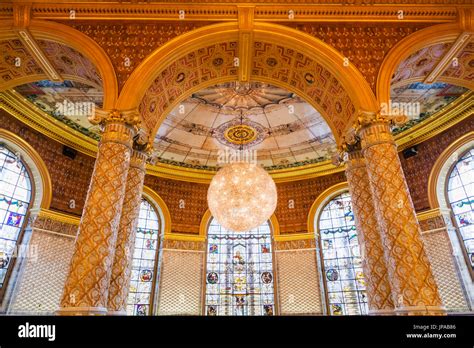 Victoria And Albert Museum Cafe Hi Res Stock Photography And Images Alamy