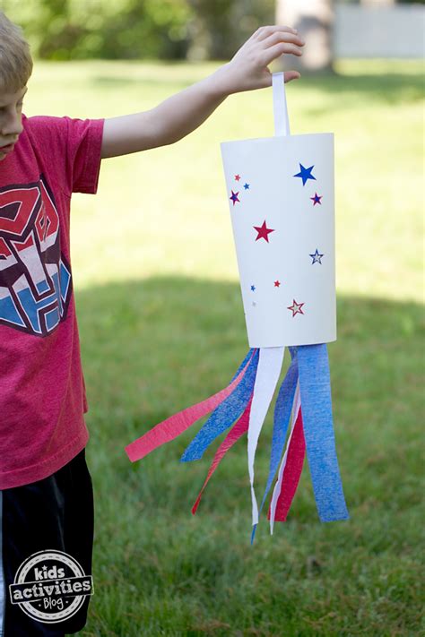 Easy Patriotic Paper Windsock Craft For Kids Kids Activities Blog