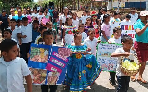 Realizan carnaval de la producción en La Paz Carazo