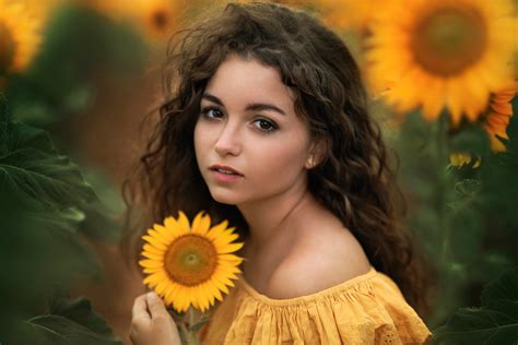 2048x1367 Girl Woman Model Brown Eyes Brunette Face Sunflower