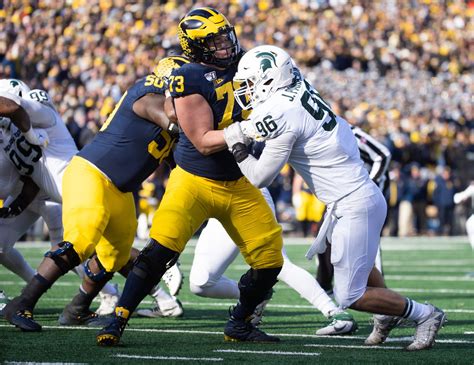 Michigan football OT Jalen Mayfield No. 14 in early 2021 NFL draft ...