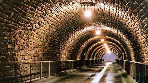 Secret tunnel unearthed near Paris prison - HUM News