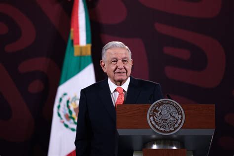 Amlo Defiende Que La Fuerza Aérea Sea Quien Esté A Cargo De Los Aeropuertos Y Mexicana De