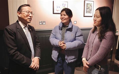 Consul General Tang Rui Visits Manchester Museum And Exchanges With