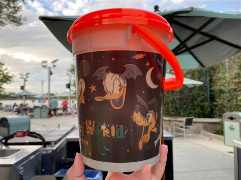 PHOTOS NEW Halloween 2020 Glow In The Dark Annual Passholder Popcorn