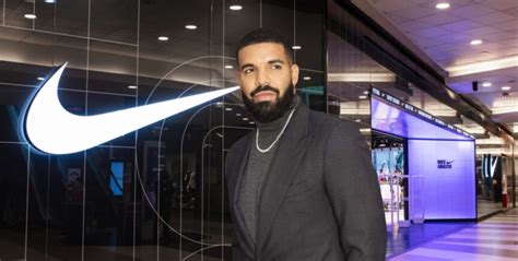 Los Sneakers Nike Exclusivos De Drake Quiero Celebridades