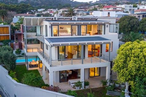 Absolute Class In Camps Bay South Africa Luxury Homes Mansions For Sale Luxury Portfolio