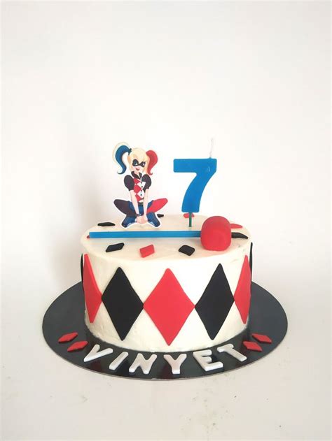 Past S Harley Quinn Tarta Harley Quinn Harley Quinn Cake Fiestas De