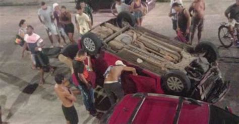 Carro Capota Ao Trafegar Em Alta Velocidade No Bairro Do Marco Em