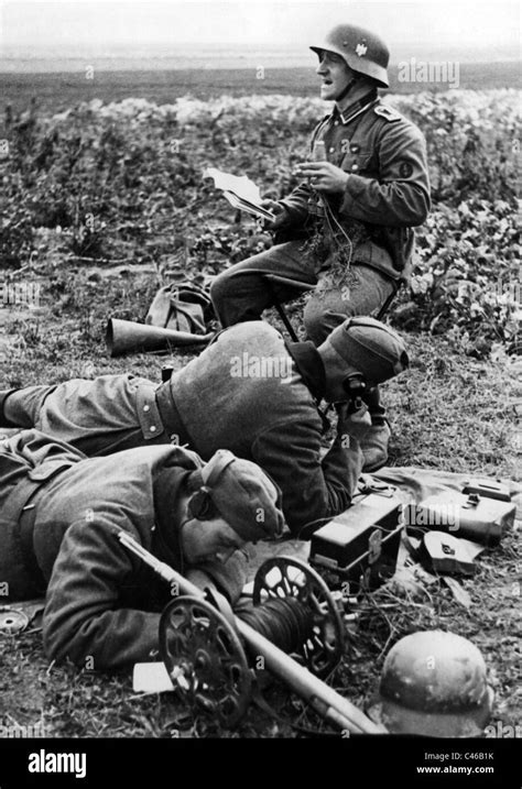 Second World War German Artillery Stock Photo Alamy