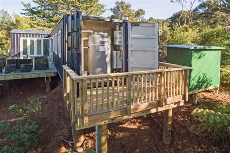 Cette Splendide Maison Container Avec Panneaux Solaires Est Cach E Au