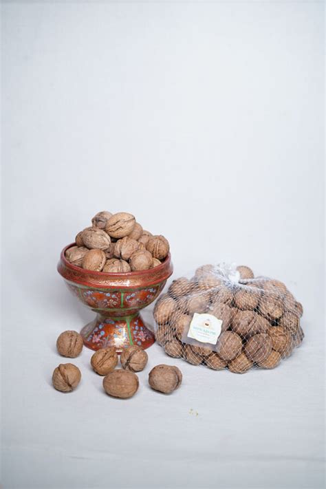 Kashmiri Paper Walnuts Kagzi Akhrot Royal Kashmir Dry Fruits