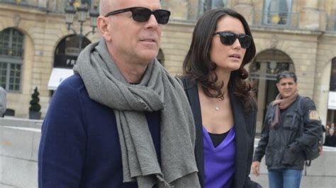 Photo Bruce Willis Et Sa Femme Emma Heming Willis En Balade Dans Les