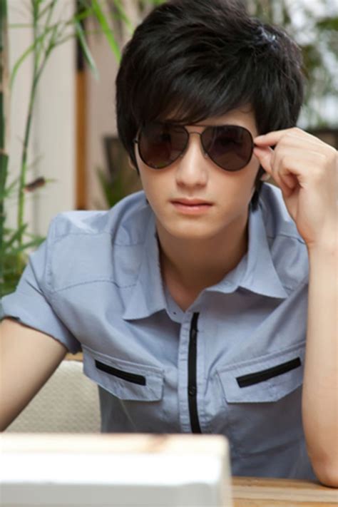 Ảnh hot boy 9x đẹp dễ thương phong cách trẻ trung năng động Thư viện Ảnh đẹp hot nhất 2025