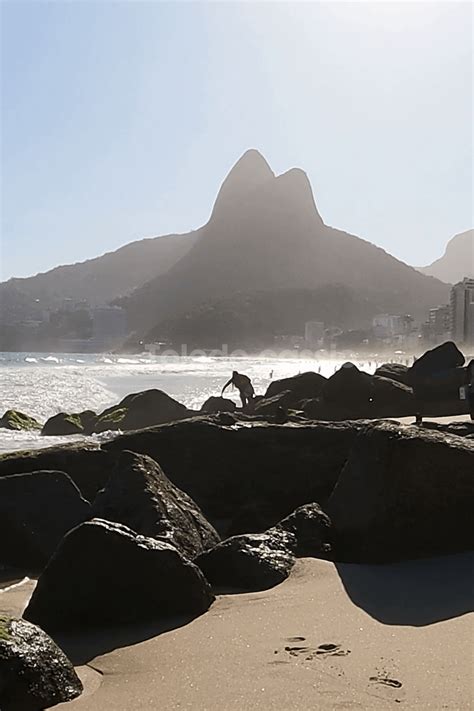 Beautifull place for Leblon Beach, Brazil : r/Beachporn