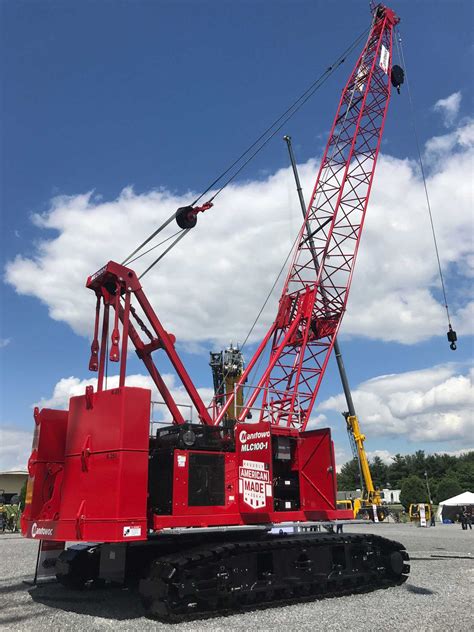 Grue treillis MLC100 1 Manitowoc Cranes sur chenilles à flèche