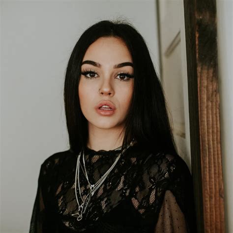 10 Facts About Maggie Lindemann A Singer Of Hit Song Pretty Girl