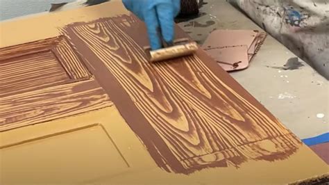 Learn Faux Wood Painting Technique