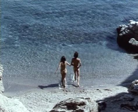 Naked Niki Tsigalou In Oi Erotomaneis