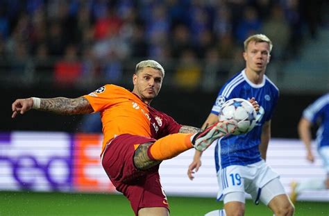 Galatasaray Vence Molde No Fim E Abre Vantagem Nos Playoffs Da